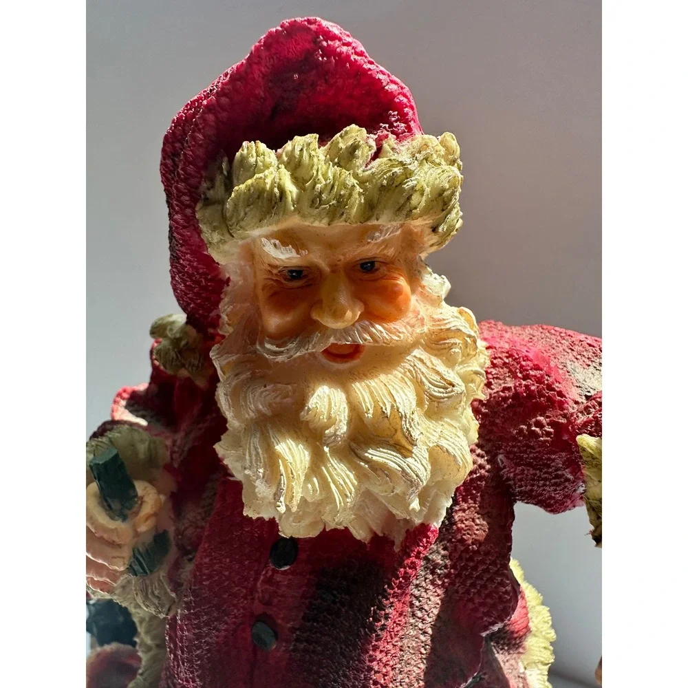 Vintage‎ Style Polyresin Santa Claus Figurine with Toys and Nutcracker 288-0112